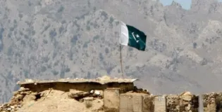 نصیر آباد میں پل دھماکے سے نشانہ، تربت میں پاکستانی فورسز کی چوکی پر حملہ
