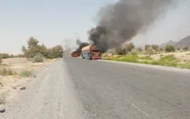 نوشکی اور خاران میں دو الگ واقعات، 6 بوزر نذرِ آتش، ایک شخص ہلاک