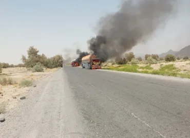 نوشکی میں بوزر گاڑیوں پر حملہ، اورناچ میں شاہراہ پر ناکہ بندی