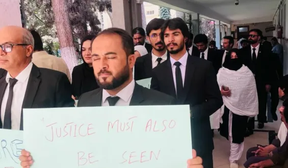 بلوچ یکجہتی کمیٹی رہنماؤں کے مقدمات: وکلاء نے فیس لیس ٹرائلز کو غیر آئینی قرار دے دیا