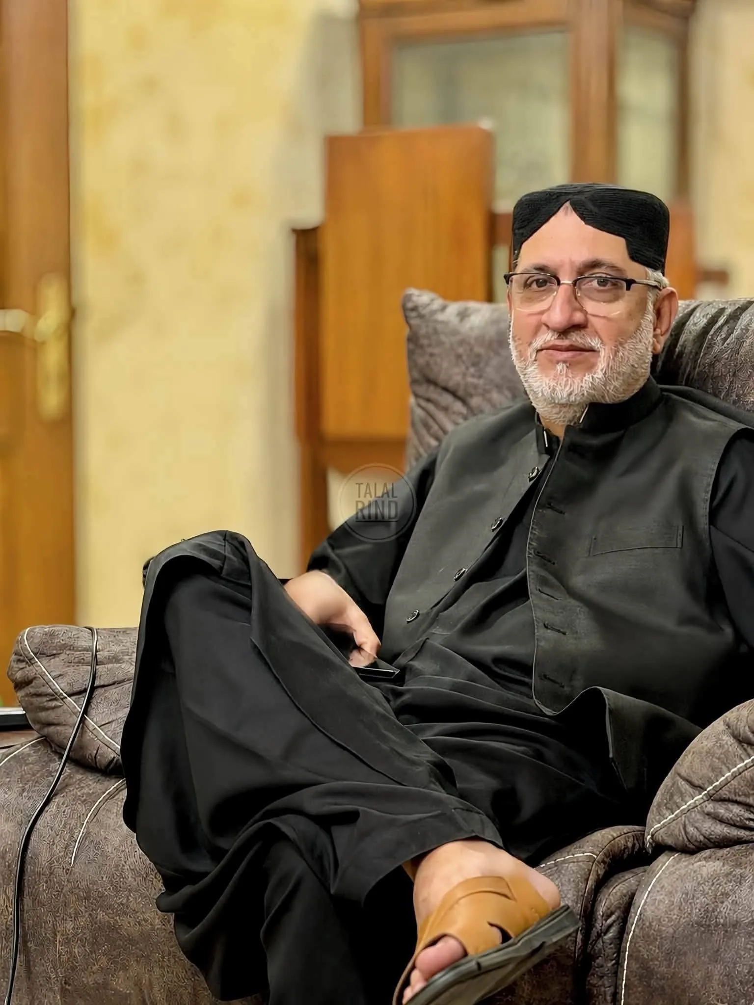 پہلے اپنا گھر سنبھالیں، پھر دنیا کے معاملات حل کریں۔ اختر مینگل