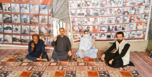 وی بی ایم پی کا احتجاجی کیمپ 6218ویں روز میں داخل، ذیشان کے لواحقین کی شرکت، ایڈوکیٹ صدام بلوچ اور ایڈوکیٹ احسان بلوچ کی اظہارِ یکجہتی
