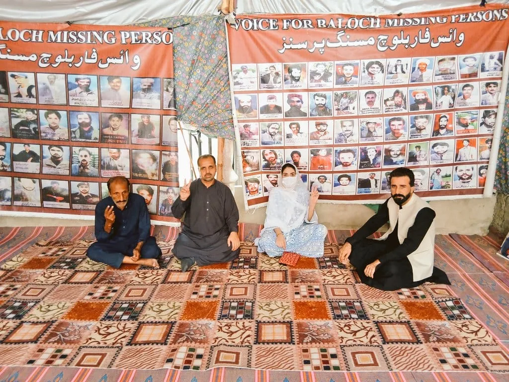 وی بی ایم پی کا احتجاجی کیمپ 6218ویں روز میں داخل، ذیشان کے لواحقین کی شرکت، ایڈوکیٹ صدام بلوچ اور ایڈوکیٹ احسان بلوچ کی اظہارِ یکجہتی