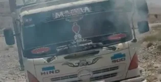 بلوچستان: مستونگ میں دھماکوں کی آوازیں، نوشکی میں کنٹینر نذرِ آتش، چاغی میں پولیس چیک پوسٹ تباہ