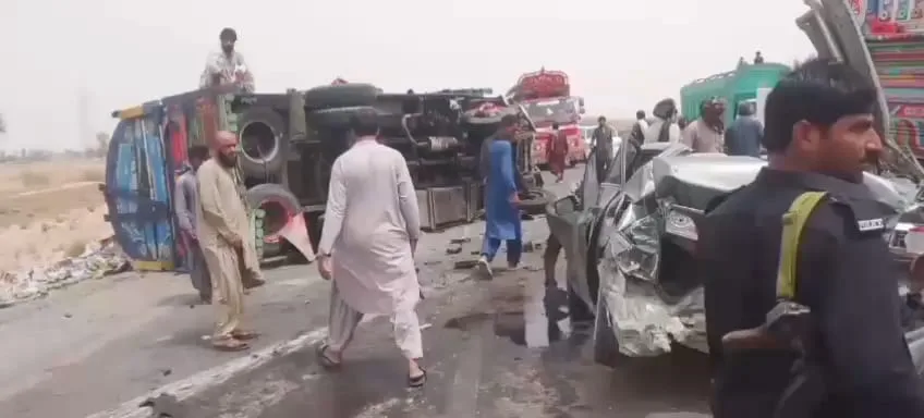 بلوچستان: خاران اور سوراب میں حملوں، آپریشن، بس فائرنگ اور ٹریفک حادثے کی اطلاعات