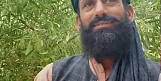 خاران میں گزشتہ شب فائرنگ کی دو الگ الگ واقعات میں مسلح افراد نے دو افراد کو ہلاک اور دو دیگر کو اپنے ساتھ لے گئے۔