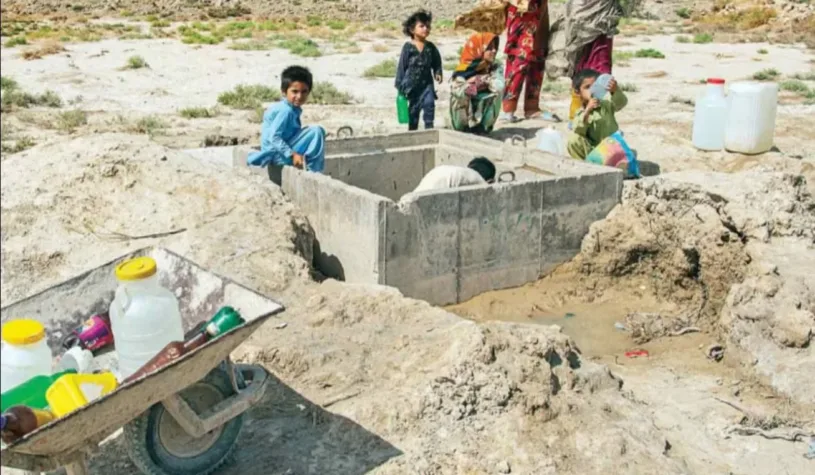 دشتیاری: 30 دیہات کے 20 ہزار افراد 25 روز سے پینے کے صاف پانی سے محروم