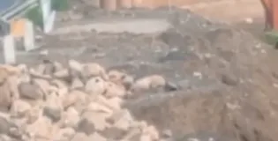 پنجگور میں دھماکے کے بعد دو انسانی سر برآمد، وڈھ میں مسلح افراد کی ناکہ بندی اور پل مسمار