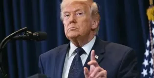 ٹرمپ کی ایران کو آخری وارننگ، تباہ کن کارروائی سے پہلے ایک آخری موقع دینا چاہتا ہوں