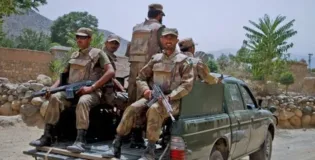 دالبندین: پاکستانی فوج کے بڑے قافلے پر شدید حملہ، گاڑی تباہ ہونے کی اطلاعات