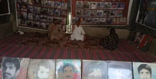 وی بی ایم پی کا احتجاجی کیمپ 6332ویں روز بھی جاری، ایوب کرد کے لواحقین کی شرکت