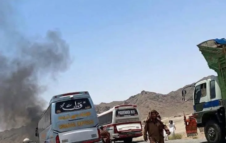 مستونگ: کھڈکوچہ کے علاقے گرو میں پاکستانی فورسز اور مسلح افراد کے درمیان شدید جھڑپیں